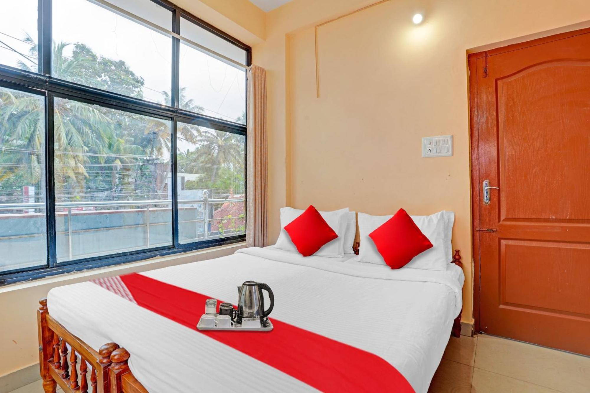 Spot On The New View Regency Hotel Thiruvananthapuram ภายนอก รูปภาพ
